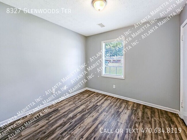 Building Photo - 8327 Glenwoods Terrace