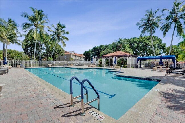 Building Photo - 1210 Sorrento Dr