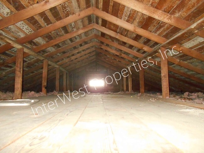 Building Photo - 2 Bedroom Home in the Alberta area with To...
