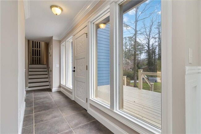 Building Photo - 3230 Cedar Bluff Dr NE