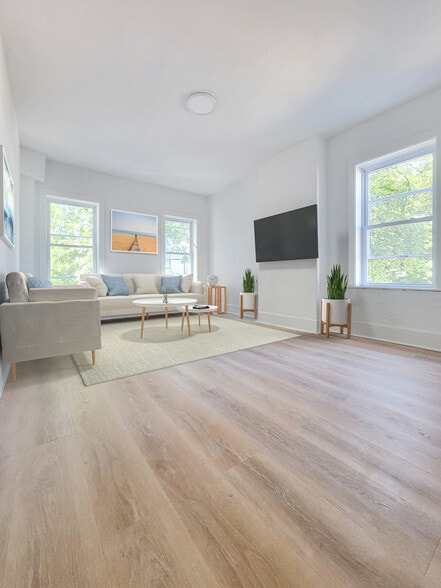 Primary Photo - NO BROKER FEE- 10 Mount Pleasant Ave