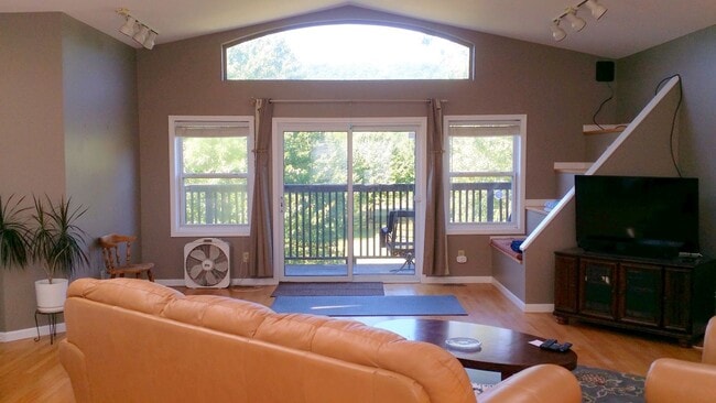 Building Photo - 5099 Rathbun Rd