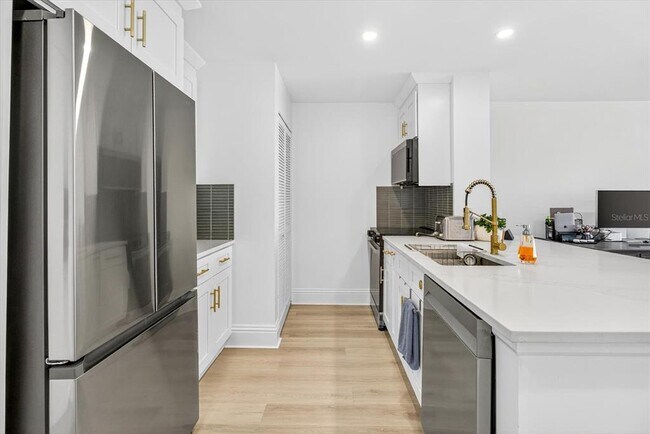 Building Photo - 29254 Bay Hollow Dr