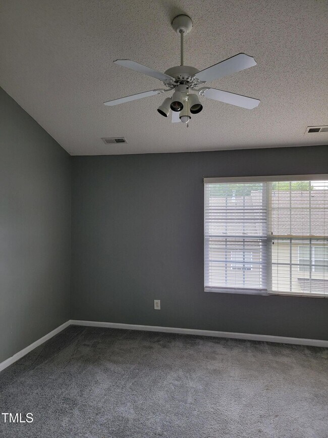 Building Photo - 3402 Sosa Rd