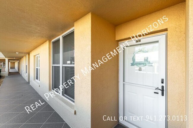 Building Photo - 3750 Pinebrook Cir