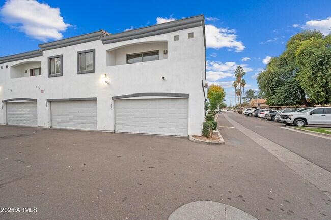 Building Photo - 4608 W Maryland Ave