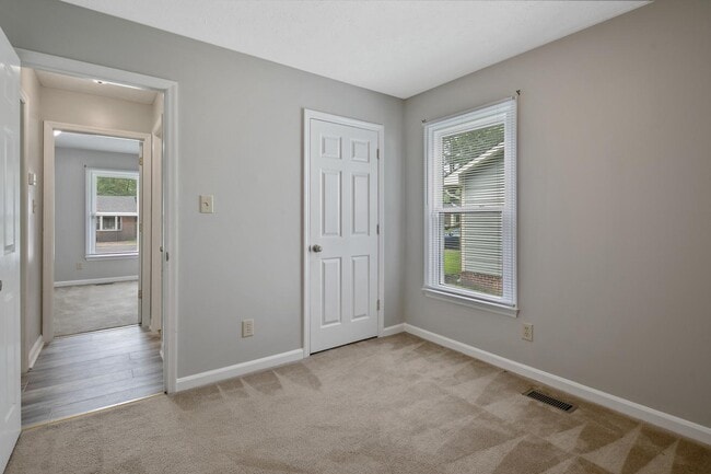 Building Photo - 3970 Loufield Dr