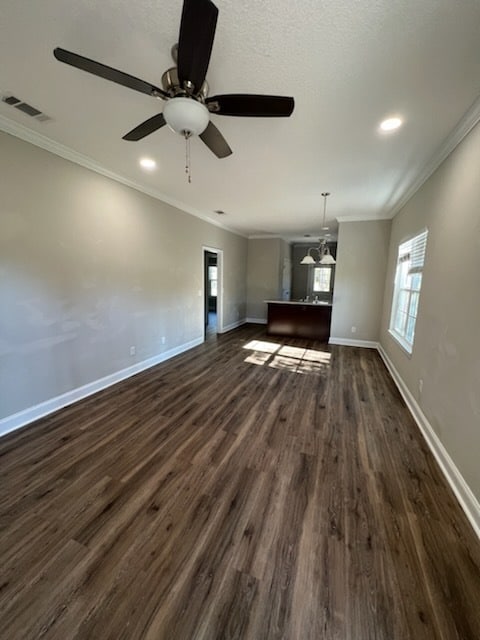 Building Photo - 7010 Catalina Dr