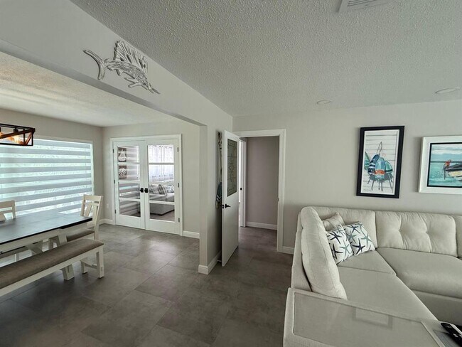 Building Photo - 1425 Appian Dr