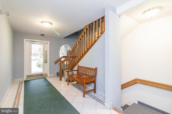 Building Photo - 509 Paoli Pointe Dr