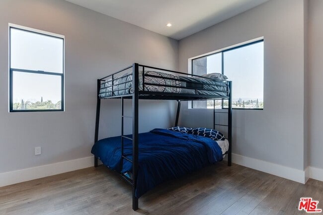 Building Photo - 4826 Pickford St