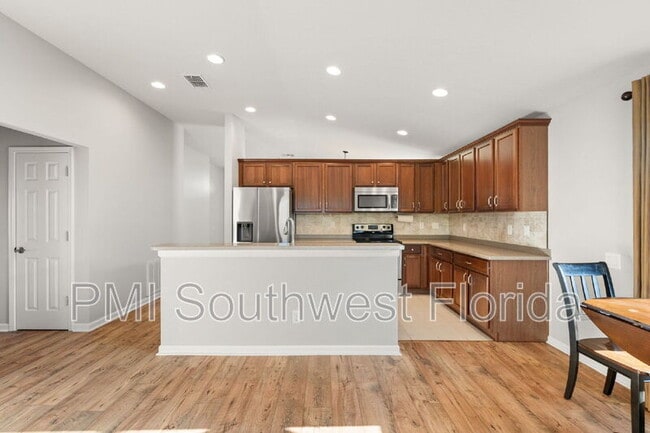 Building Photo - 5902 106th Terrace E