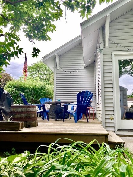 Backyard deck - 59 Monroe St