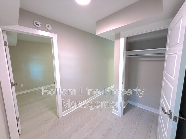 Building Photo - 4117 Oak Forest Dr