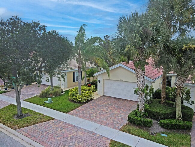 Building Photo - 8128 Montserrat Pl