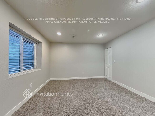 Building Photo - 616 Scotch Pine Dr