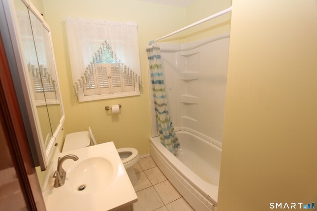 Building Photo - 22 Brook St