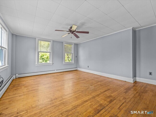 Building Photo - 440 Taylor Hill Rd