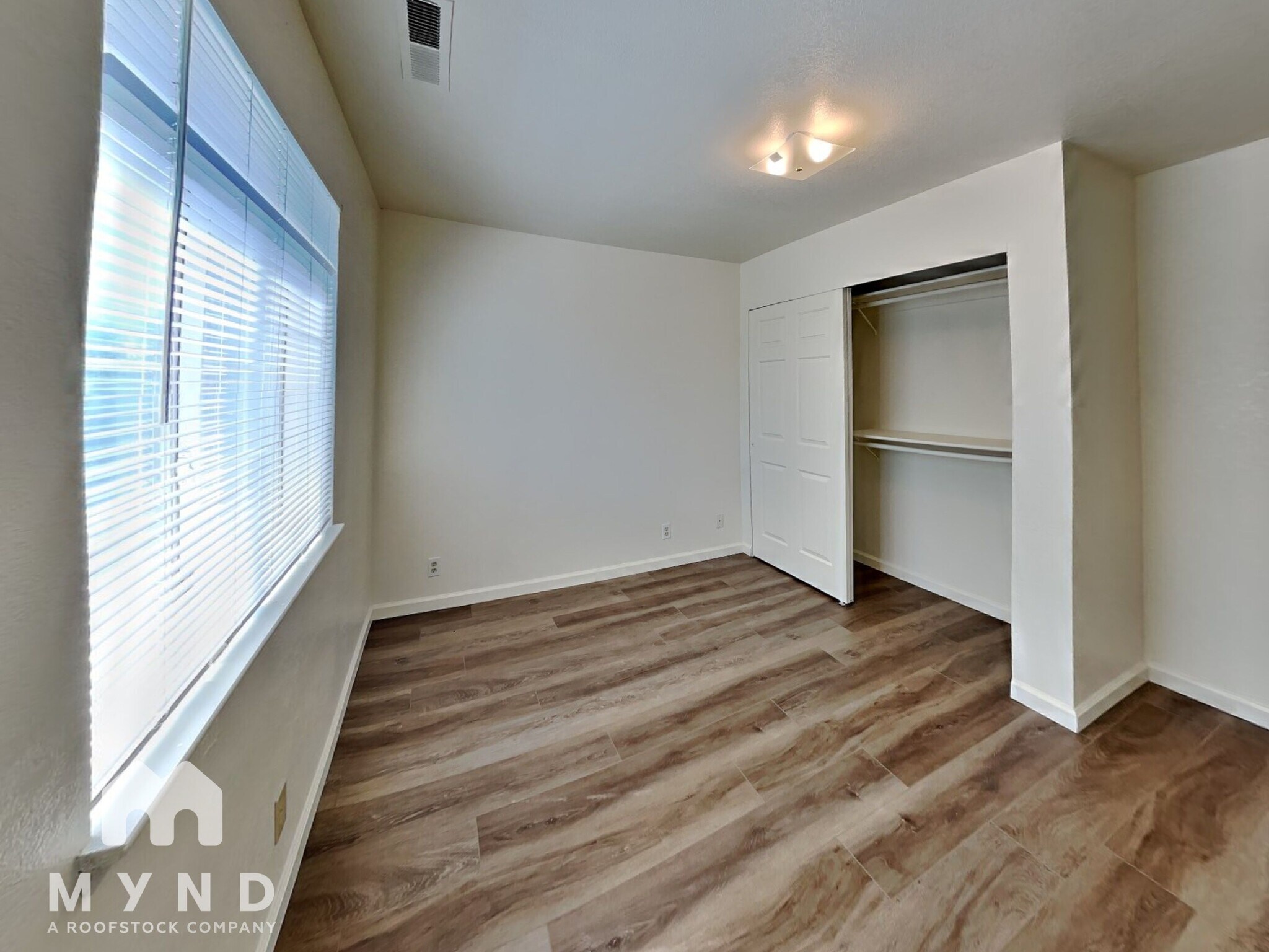 Building Photo - 540 Monroe St