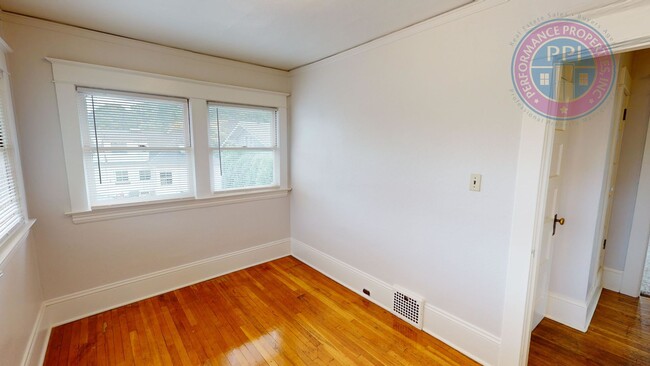 Building Photo - IRVINGTON BEAUTY!!!  NO DEPOSIT W/ RHINO! ...