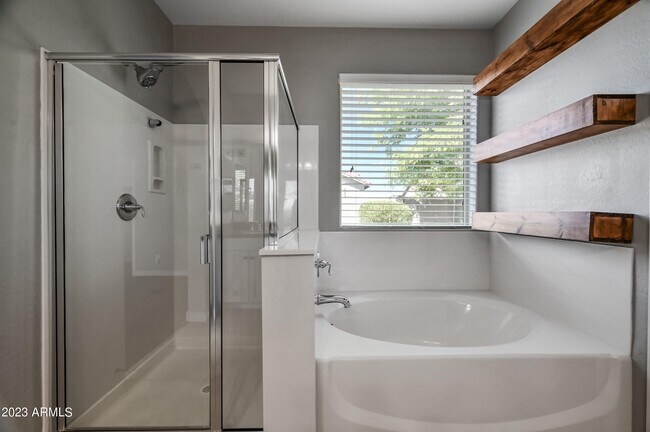 Building Photo - 11502 E Sable Ave