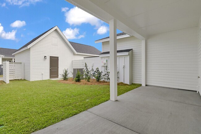Building Photo - Luxury Townhome in Midtown Nexton