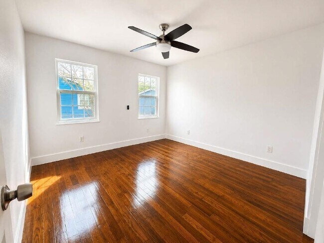 Building Photo - 4611 Milburn Ln
