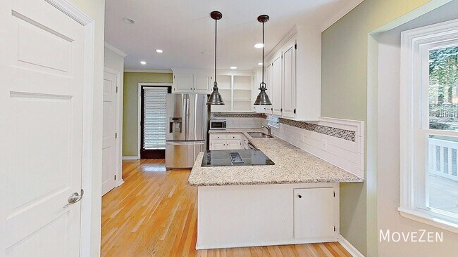 Building Photo - 1407 Hall Blvd