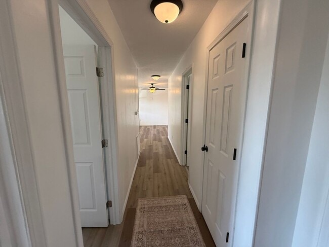 Building Photo - 152 Rea St