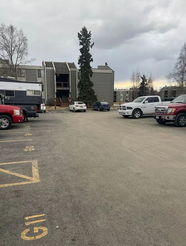 Building Photo - Coming Available in February - Great ground floor condo in East Anchorage