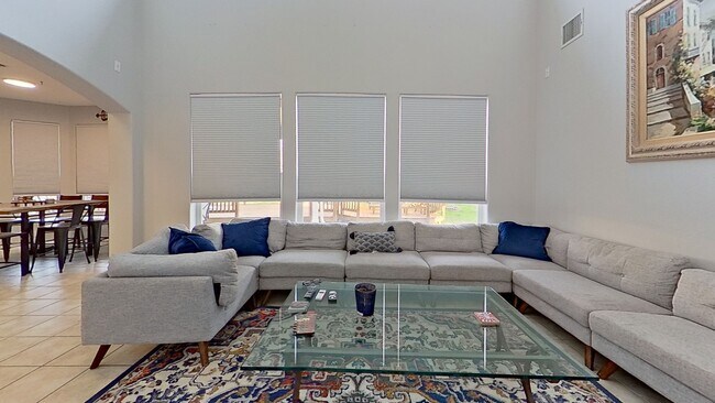 Building Photo - 1007 Brown Dr