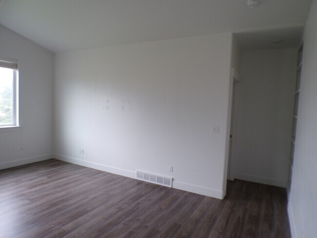 Building Photo - 1526 W 1150 S