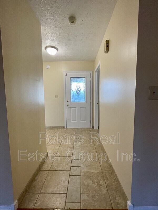 Building Photo - 978 Spring Meadow Dr