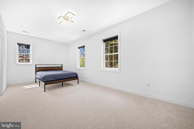 Building Photo - 3803 Estel Rd