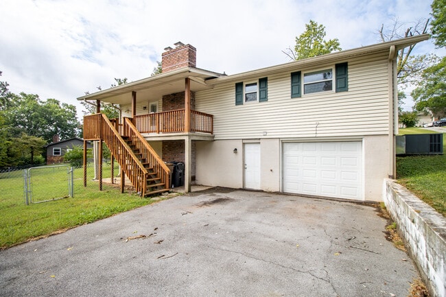 Building Photo - 2344 Alice Bell Rd