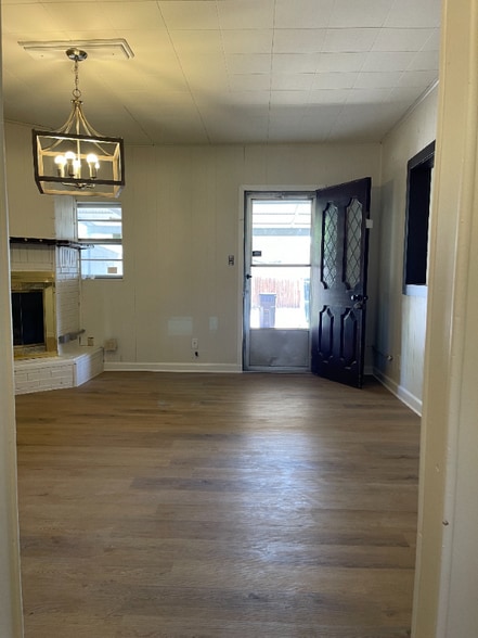 Building Photo - 1608 Janice Dr