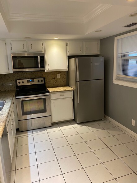 Newer Appliances - 3951 NE 18th Ave