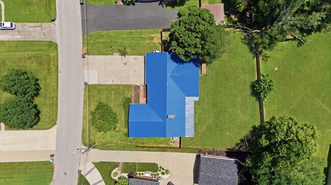 Building Photo - 206 Hiawatha Trail
