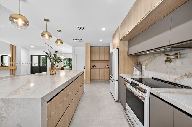 Building Photo - 7865 SW 183rd Terrace