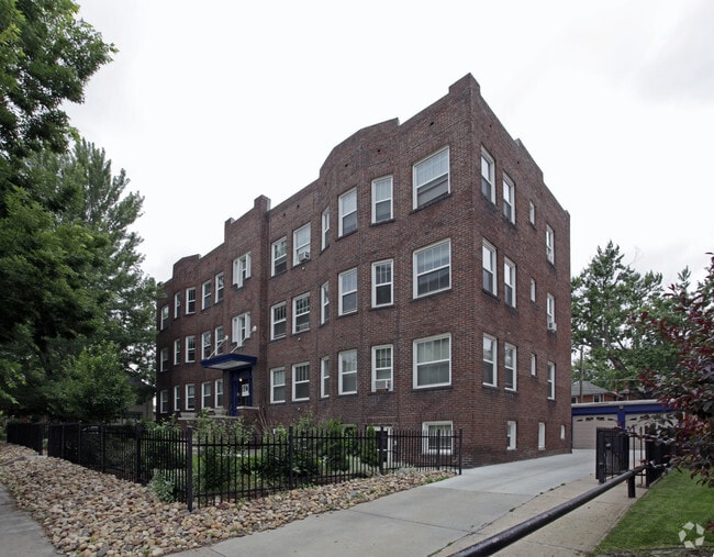 Primary Photo - 1415 Steele St