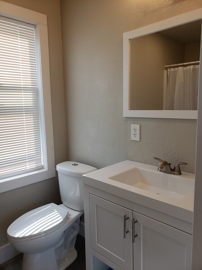 Bath - 111 E Jackson St