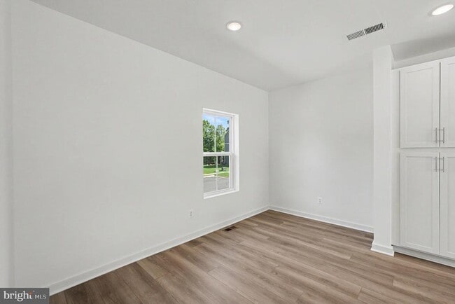Building Photo - 36110 Wilderness Shores Way