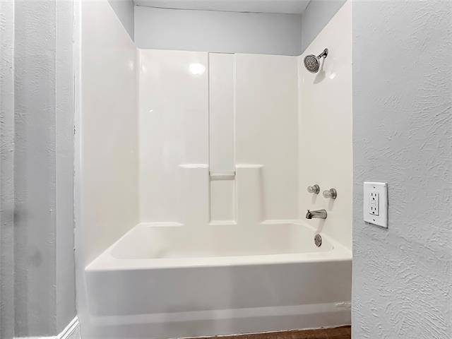 Building Photo - 4421 Mayflower Dr