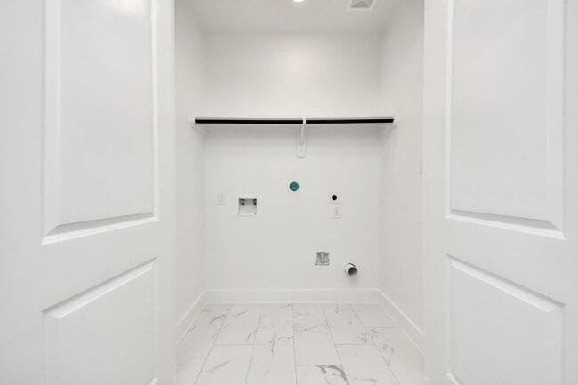 Building Photo - 4324 Avron Dr