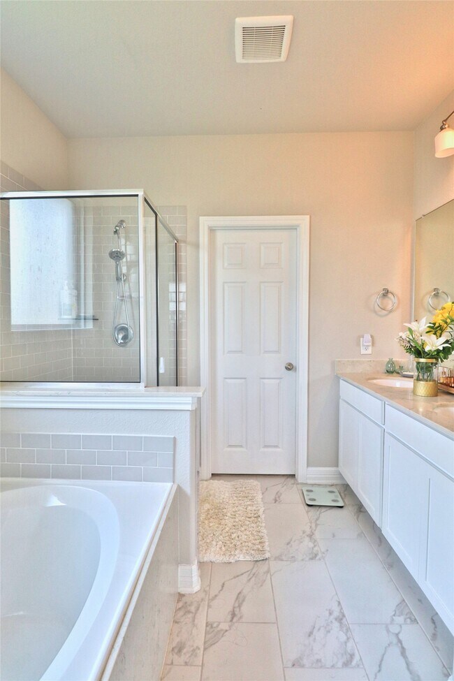 Building Photo - 145 Sunray Creek Dr