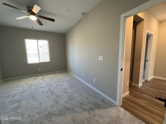 Building Photo - 746 E Doral Ave