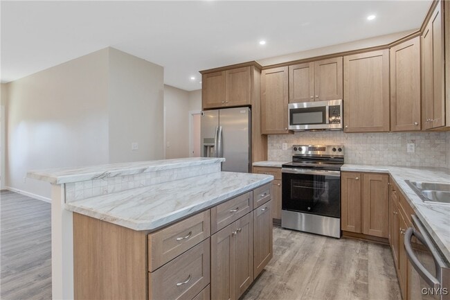 Building Photo - 25 Zahler Tract