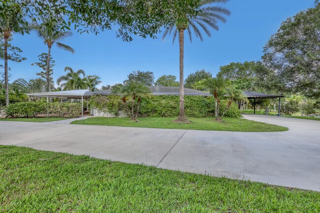Building Photo - 10780 Anderson Ln