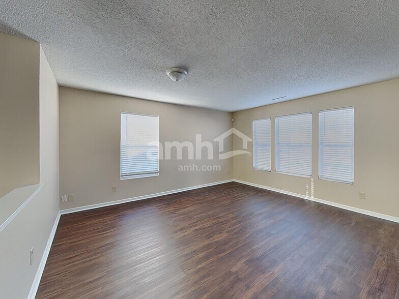 Building Photo - 1545 Fortner Dr