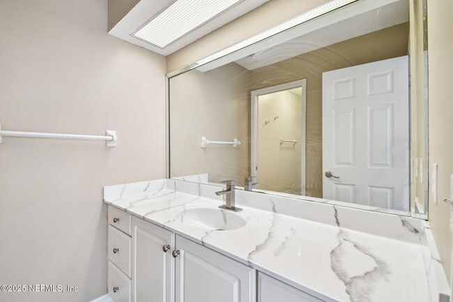 Building Photo - 13022 Huntley Manor Dr